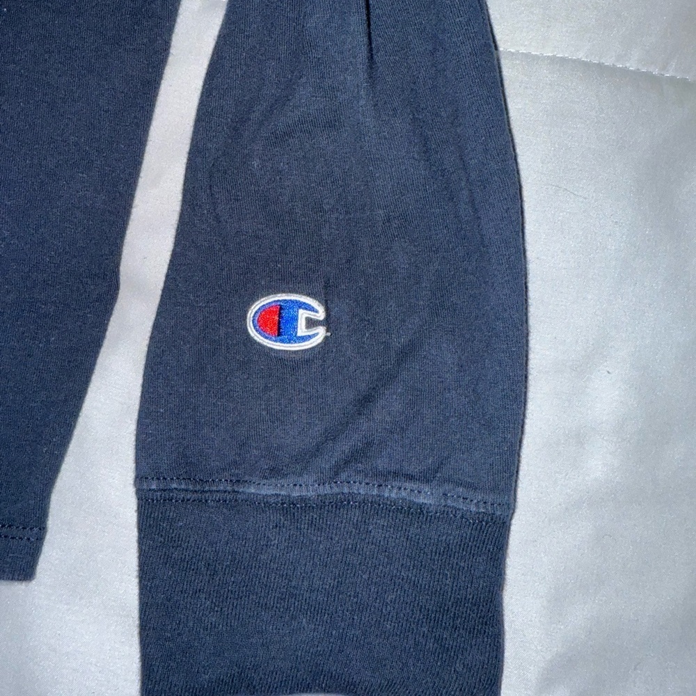 Champion Dark Blue Crewneck Long Sleeve Tee in Size Large Men’s - Picture 4 of 5